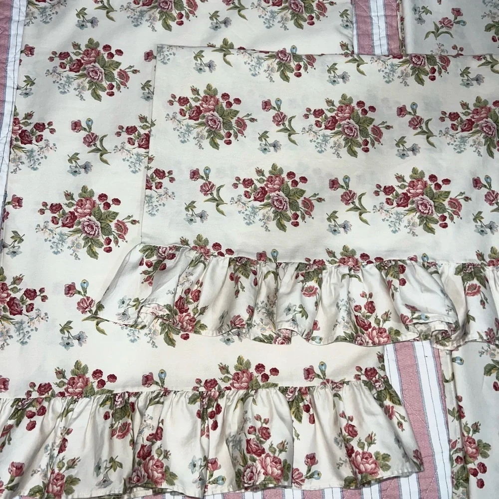 Ralph Lauren Emily Anne Ruffled Queen Sheet Set- 2 Pillowcases,1 Flat,1 Fitted